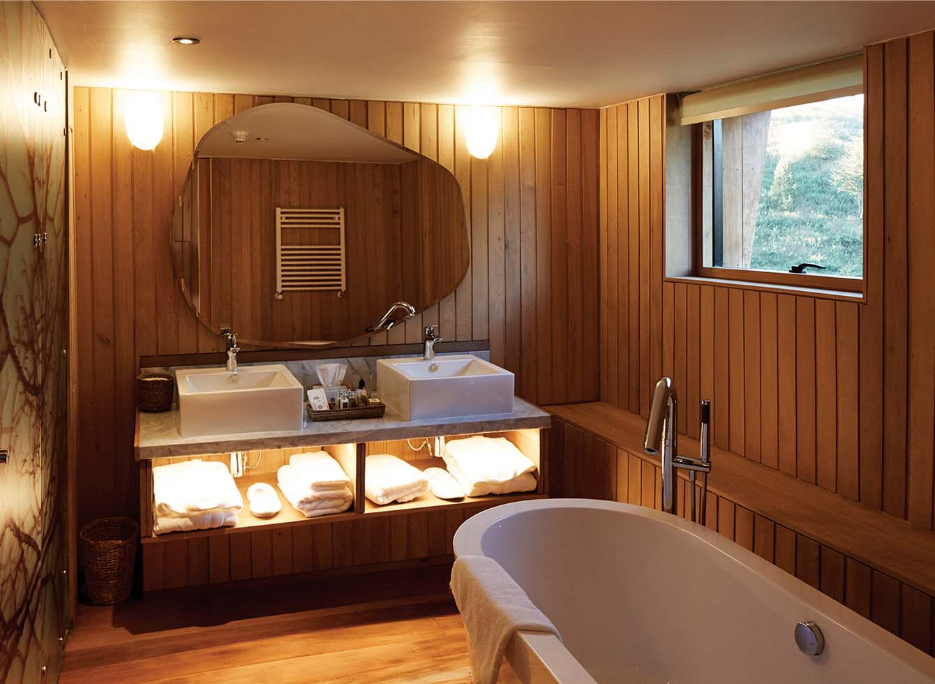 Feel at one with nature Right